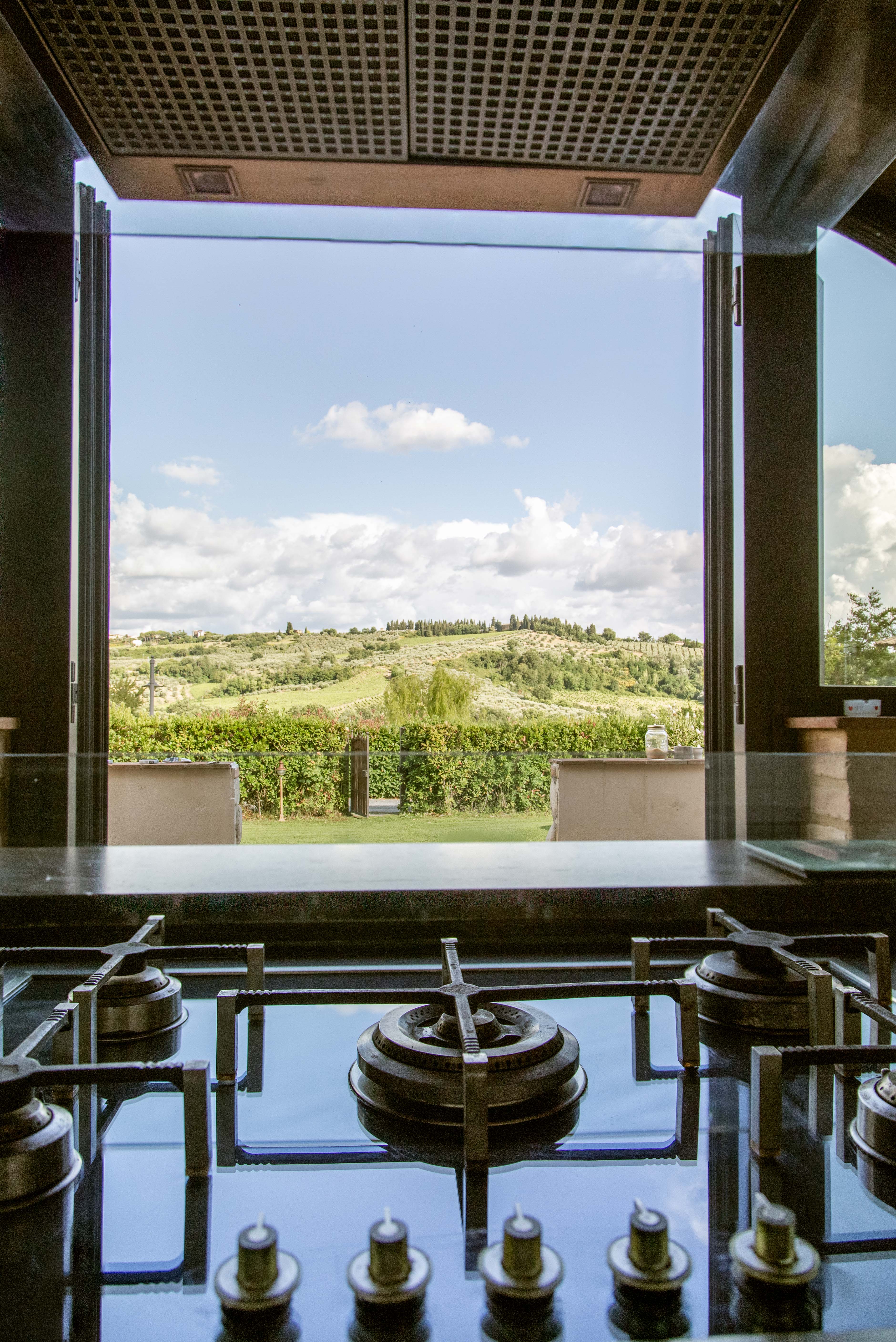 Cucina completamente attrezzata