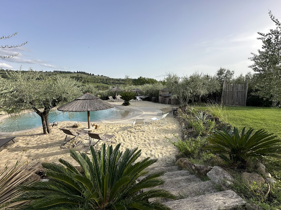 Piscina naturale e chiringuito