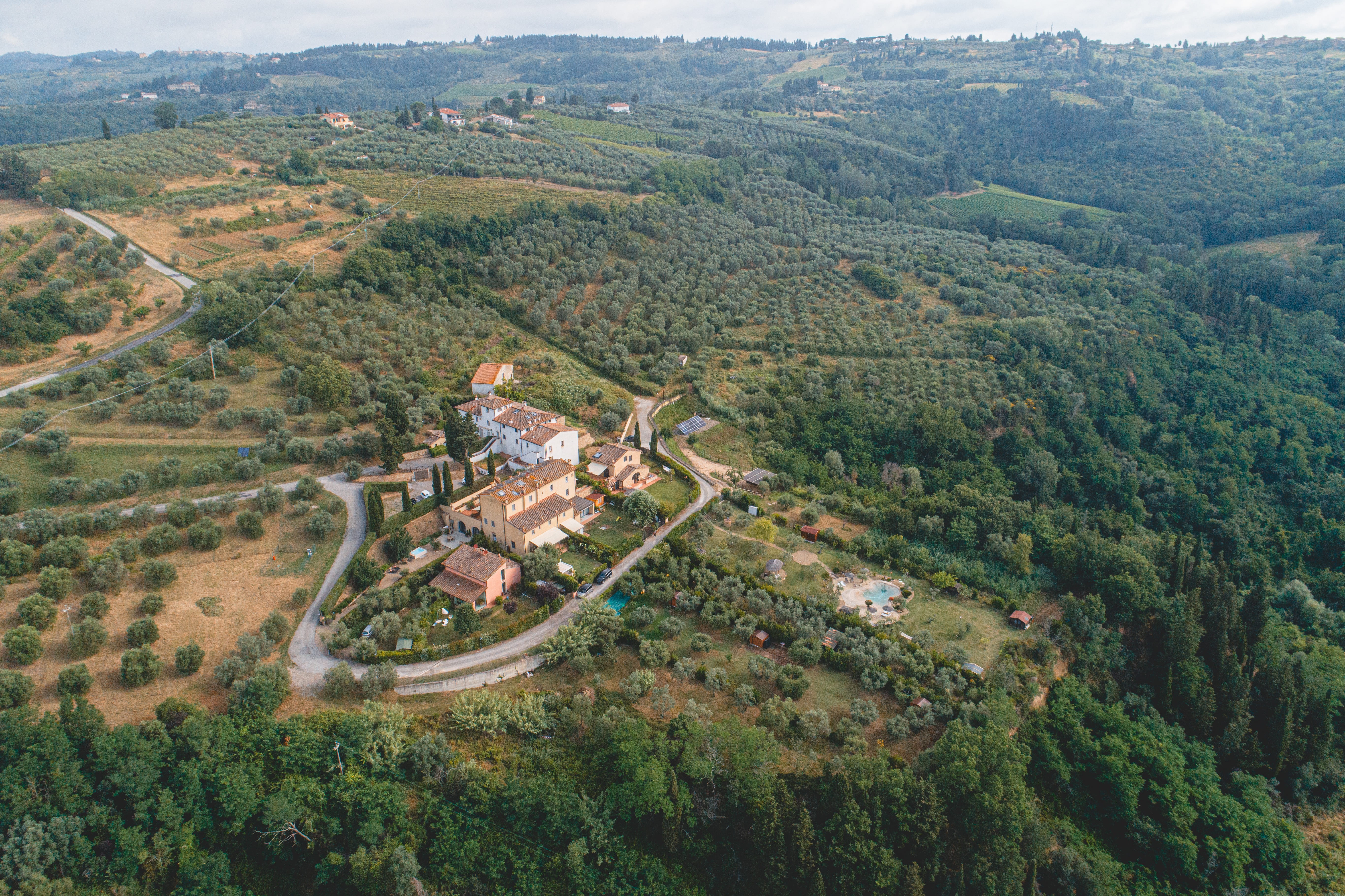 Vista aerea delle colline intorno a Tenuta Virgilio